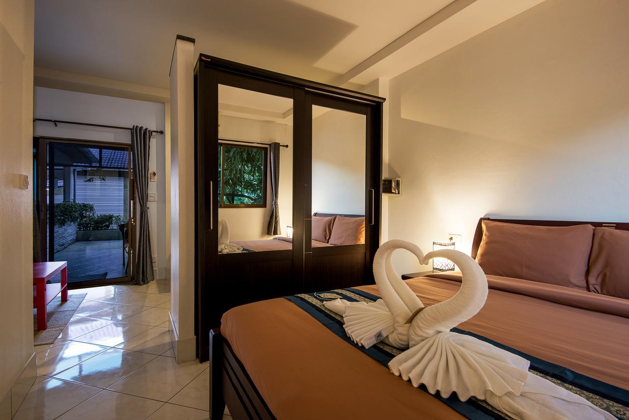 Tananza Resort & Homestay Phuket Nai Harn Экстерьер фото